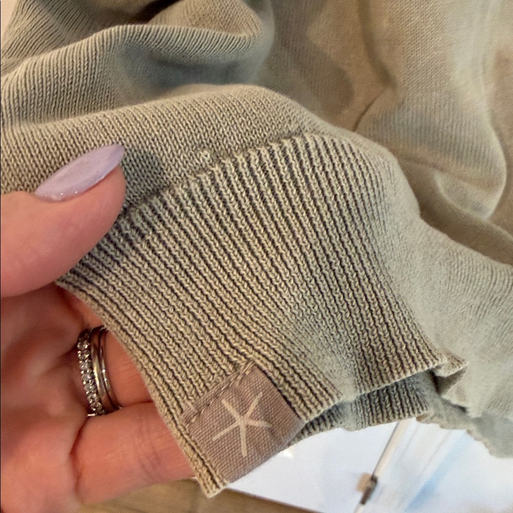 BAREFOOT DREAMS Sunbleached Crewneck Pullover In Beach Rock, size S - Picture 3 of 5